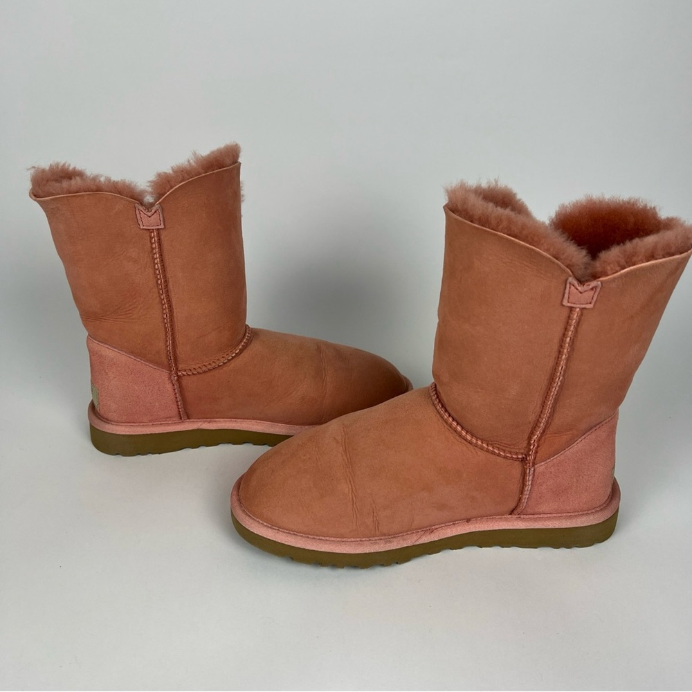 Women’s Pink Ugg Boots size 6 Bailey Button Classic Short Shearling Bootie - Picture 12 of 16